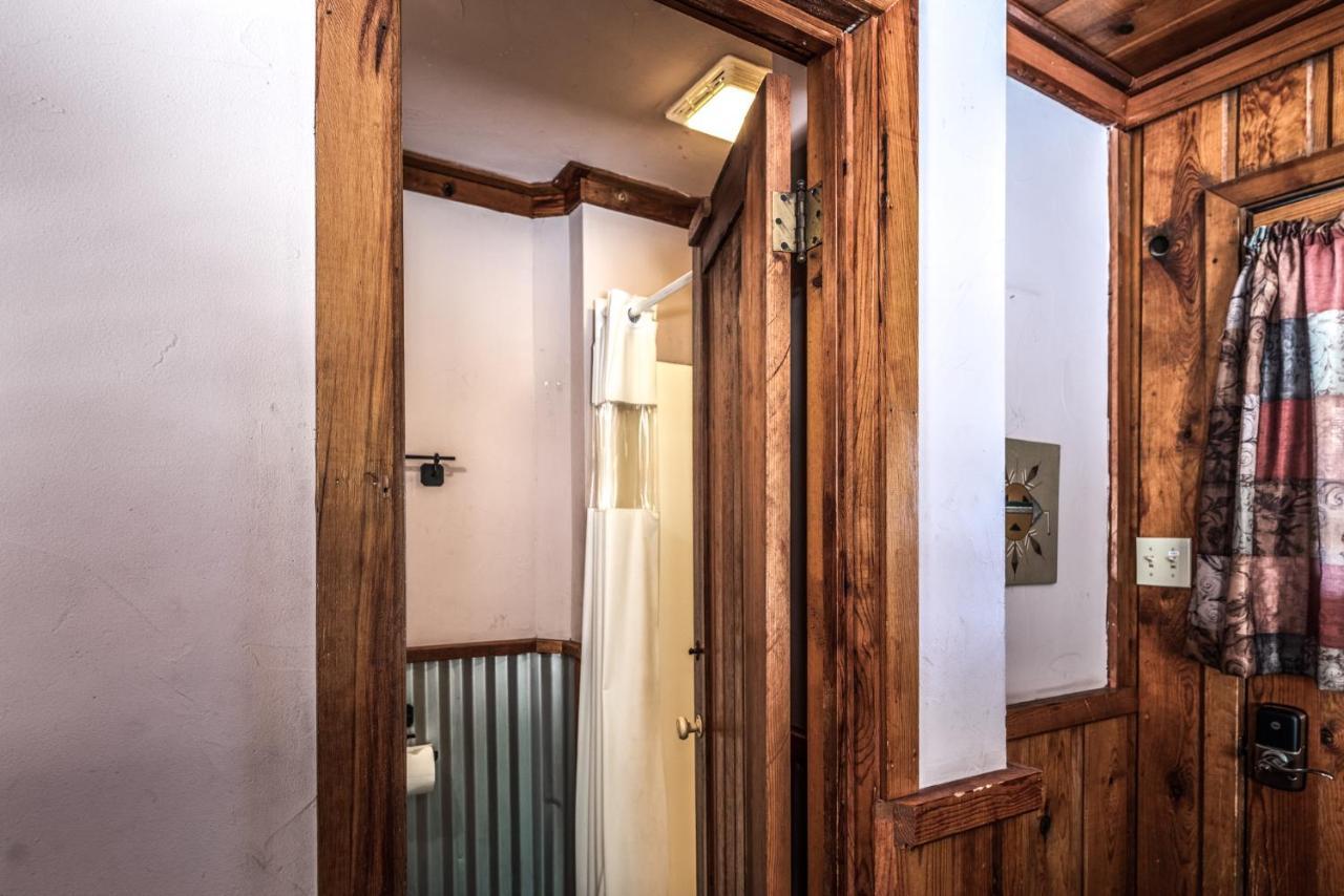 Apache Village 9, Queen Bed, Midtown, Pet Friendly, Sleeps 2 Рюидозо Екстериор снимка